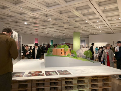 国立新美術館