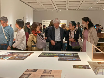 国立新美術館