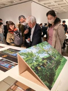 国立新美術館