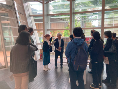 国立新美術館